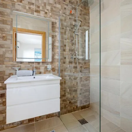 Marvellous 3br In St Julians